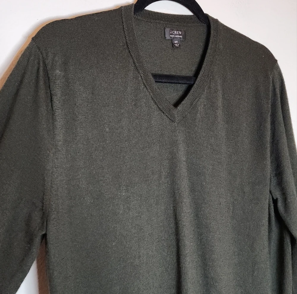 Size MT J. Crew Merino Wool Green Sweater V-neck Men's Size Medium‎ Tall